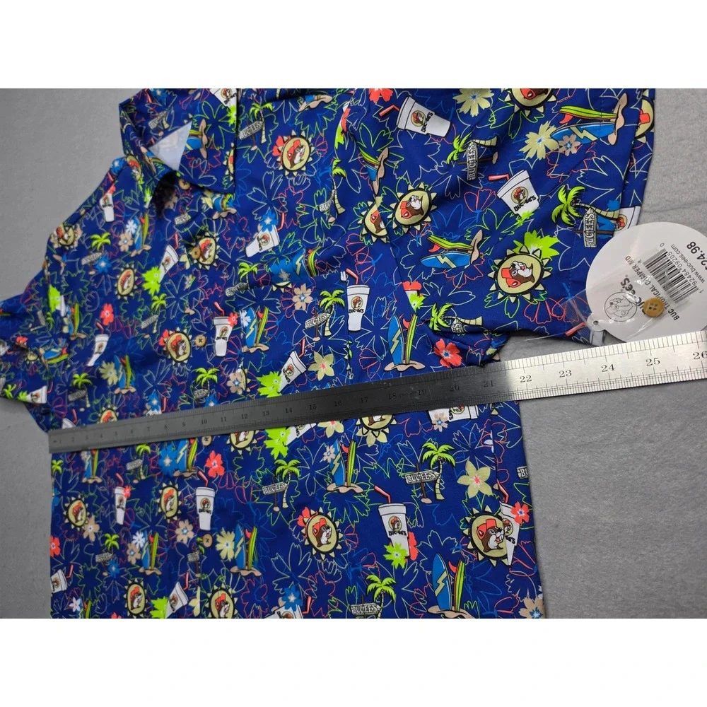 Buc-ees Shirt Men's Medium Blue Allover Print Stretch Short Sleeve Button-Up NWT - Picture 6 of 7